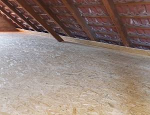 Zateplení stropu rodinného domu a zhotovení podlahového systému